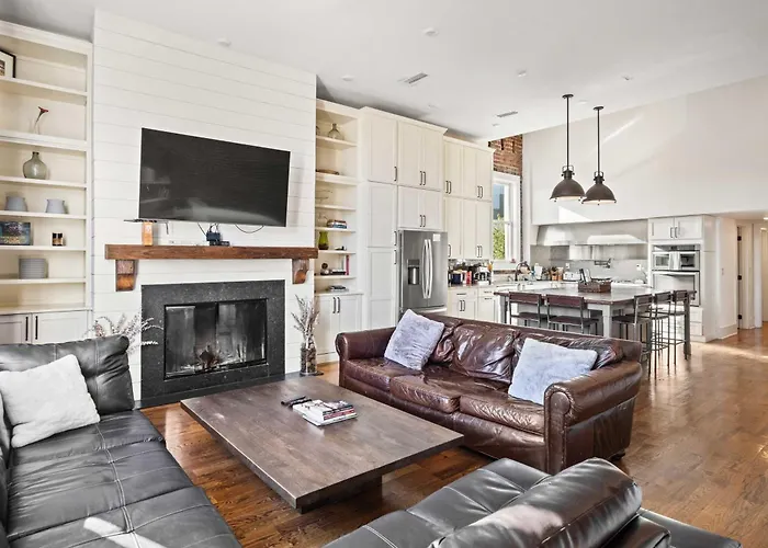 Modern Knoxville Gem Near Campus And Eateries!